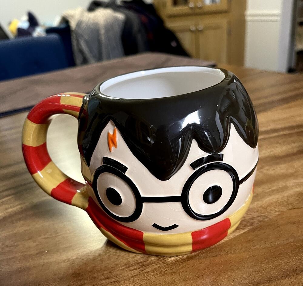 Harry Potter Hogwarts Rare 24oz Coffee Mug Movie Ceramic Cup Character Universal
